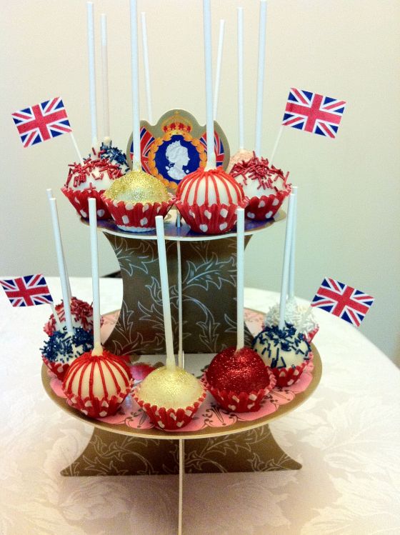Cake pops Jubilee stlye 